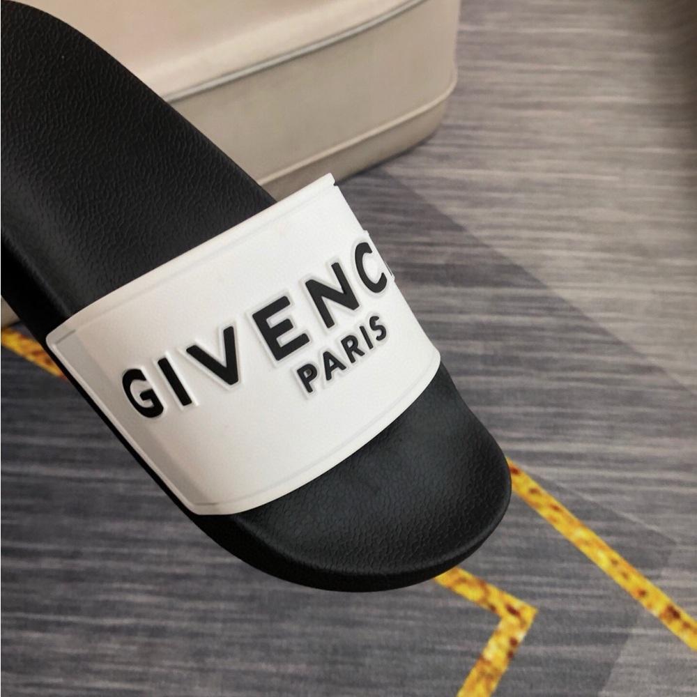 Givenchy Women’s Black and White Slides - Picture 4 of 6